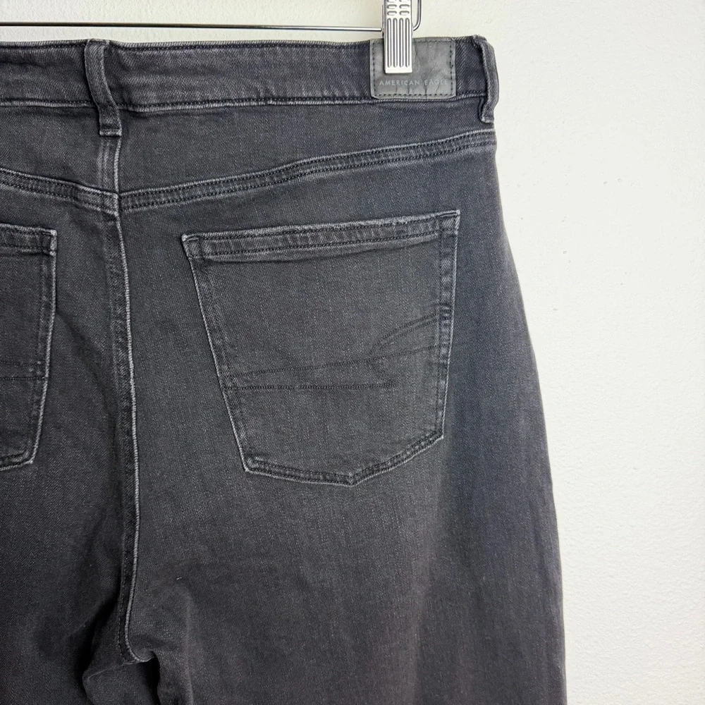 American Eagle Strigid Mom Jeans Destroyed Black 14 NWT - Picture 7 of 14